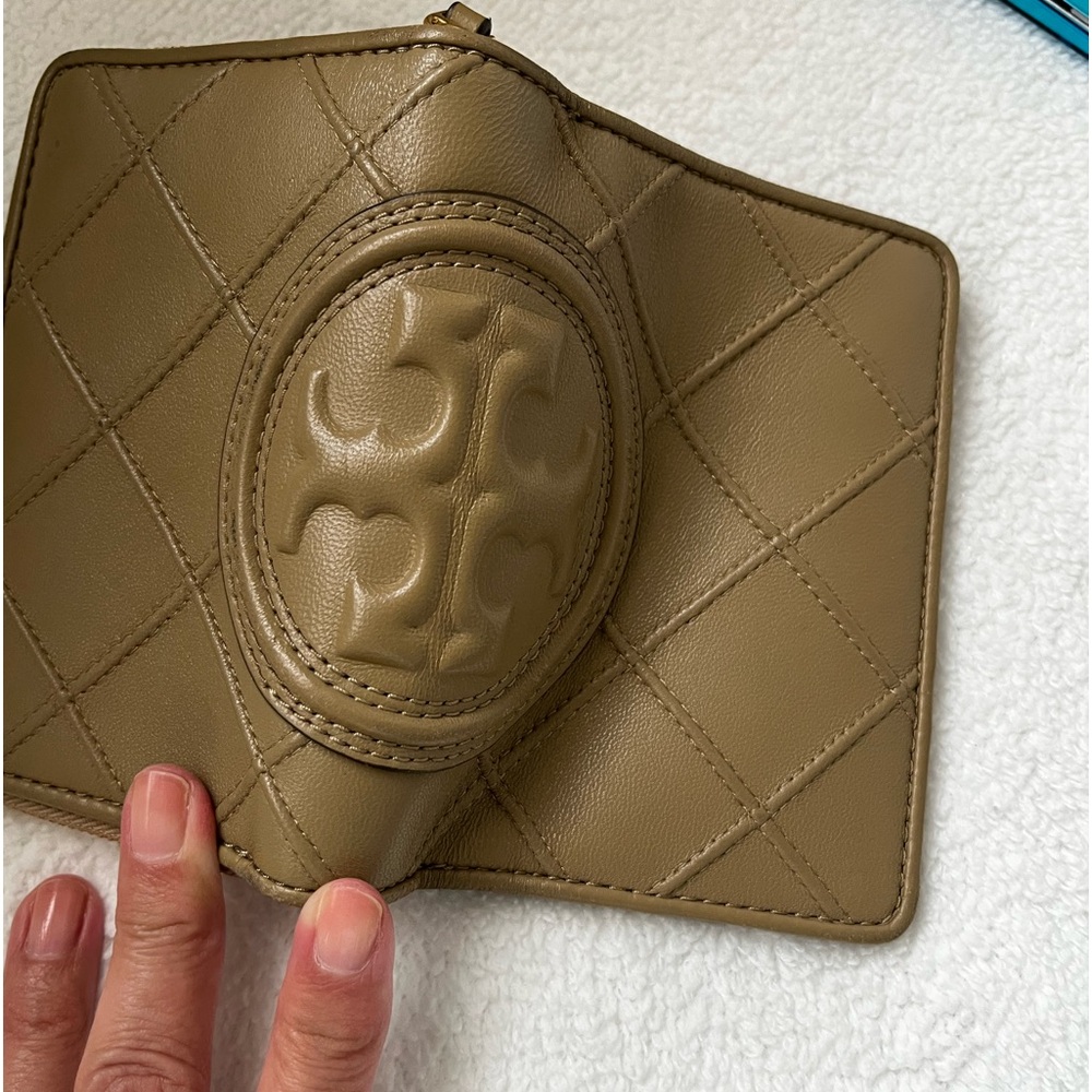 Tory Burch Fleming Soft Leather Bifold wallet  (Preloved)